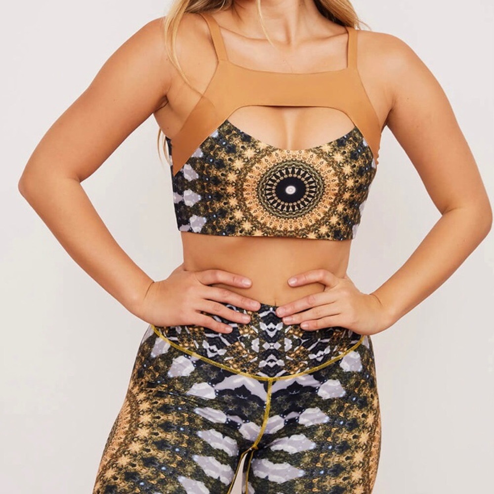 Wolven Threads 4 way top